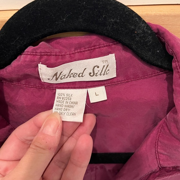 VINTAGE 100% silk button up shirt - Picture 3 of 3